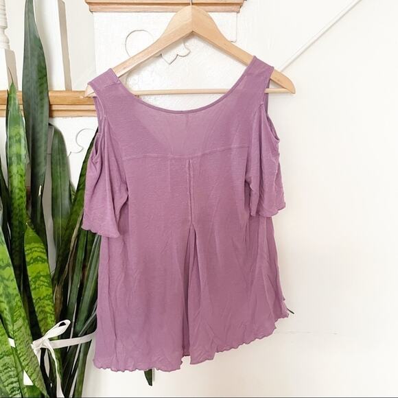 Free people lilac cold shoulders v-neck blouse XS - Picture 3 of 4